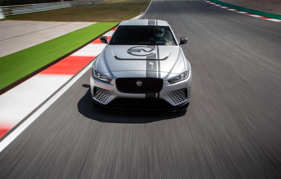  Jaguar XE SV Project 8 (X760) 2017 года  (WW) (фото 28 из 45)